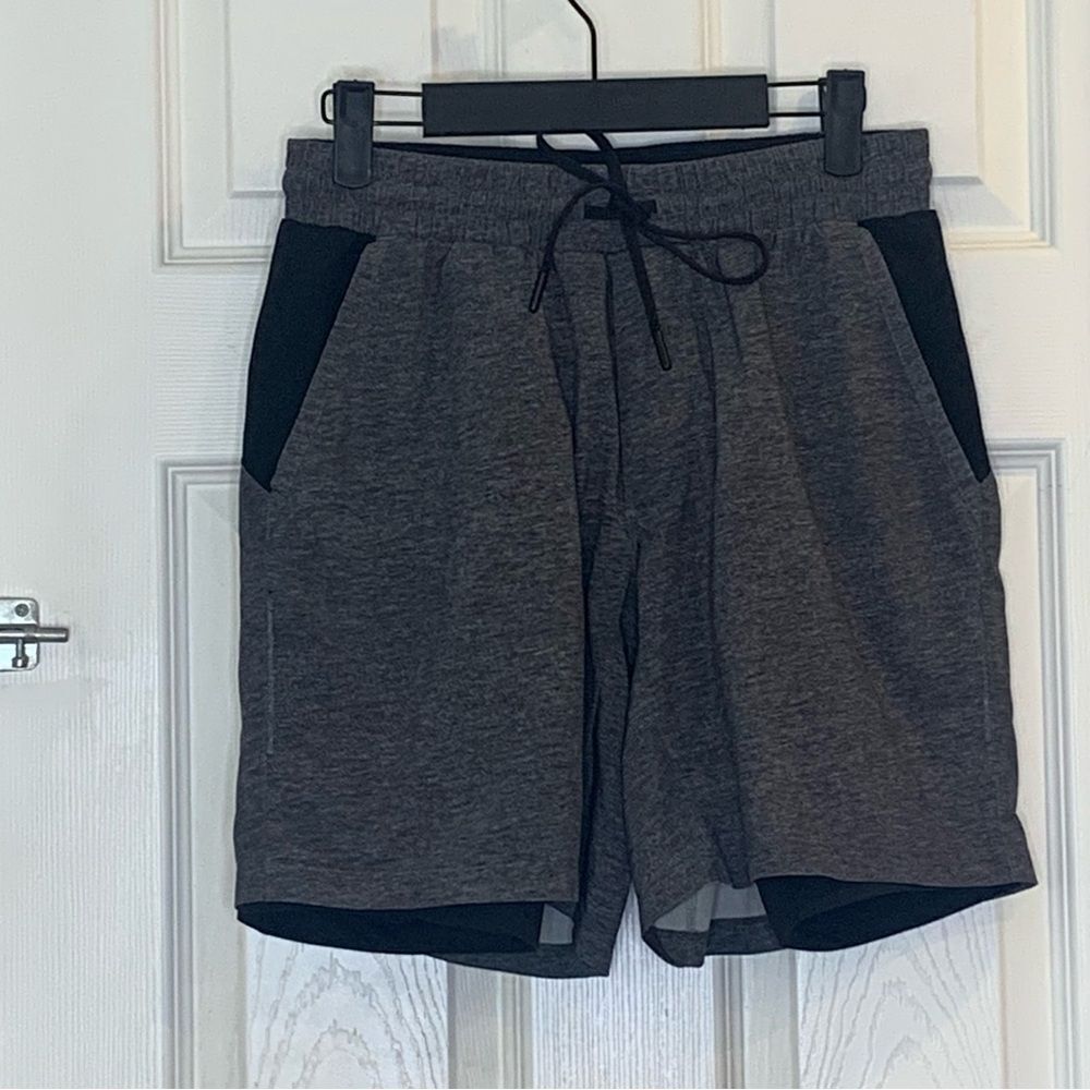 Lululemon Repetition Shorts 7" Size Medium